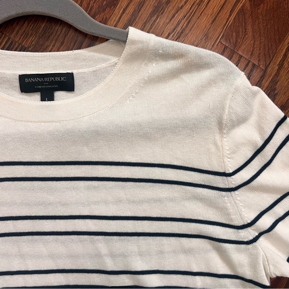 NWOT Banana Republic Forever Sweater, Striped black and white crew neck, L - Picture 8 of 8